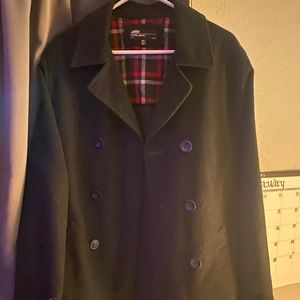 Vans Jacket size Medium (RARE) IN GREAT CONDITION WITH STASH SPOTS!